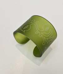 Acrylic cuff 